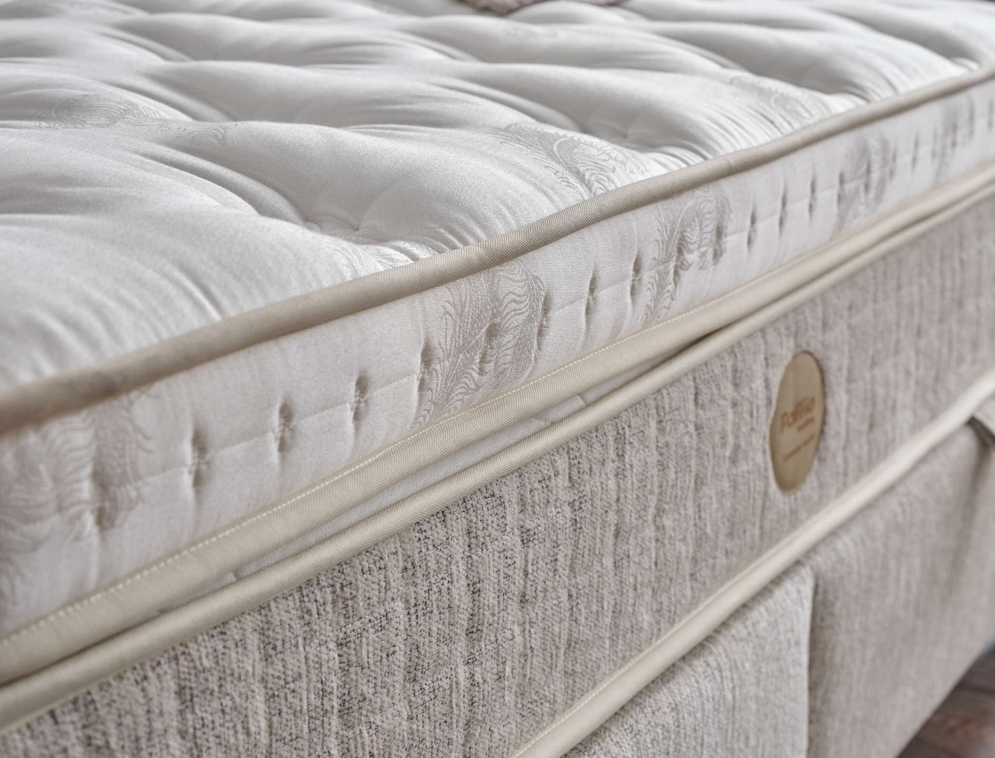Boxspringbett Hugga - Geborgenheit neu definiert - Creme