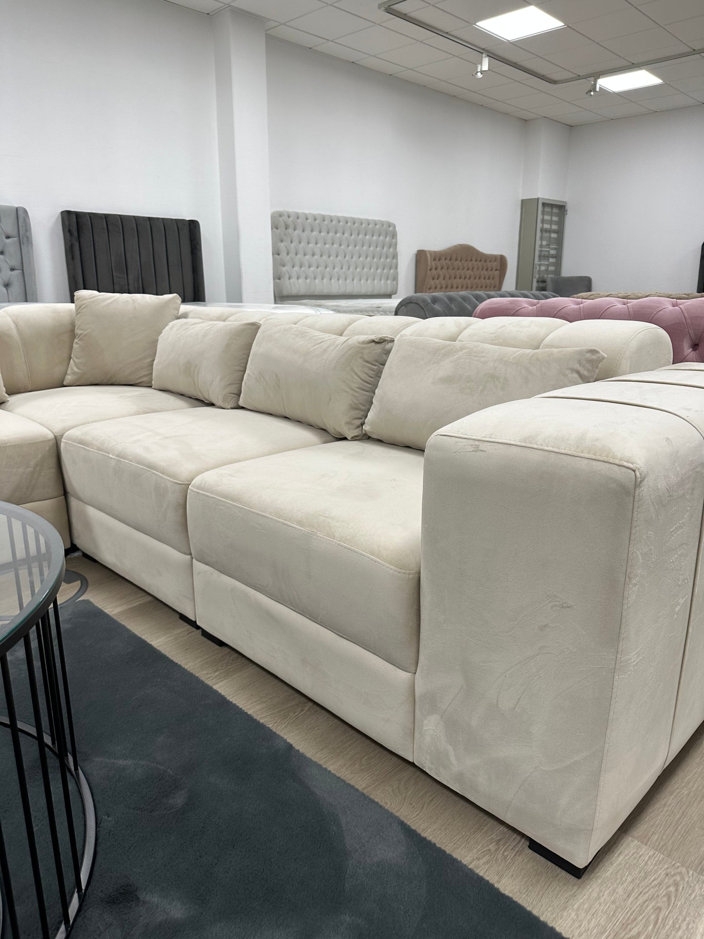 Mimoza Eckgarnitur 320x255cm Beige Schwarz Füße NEU