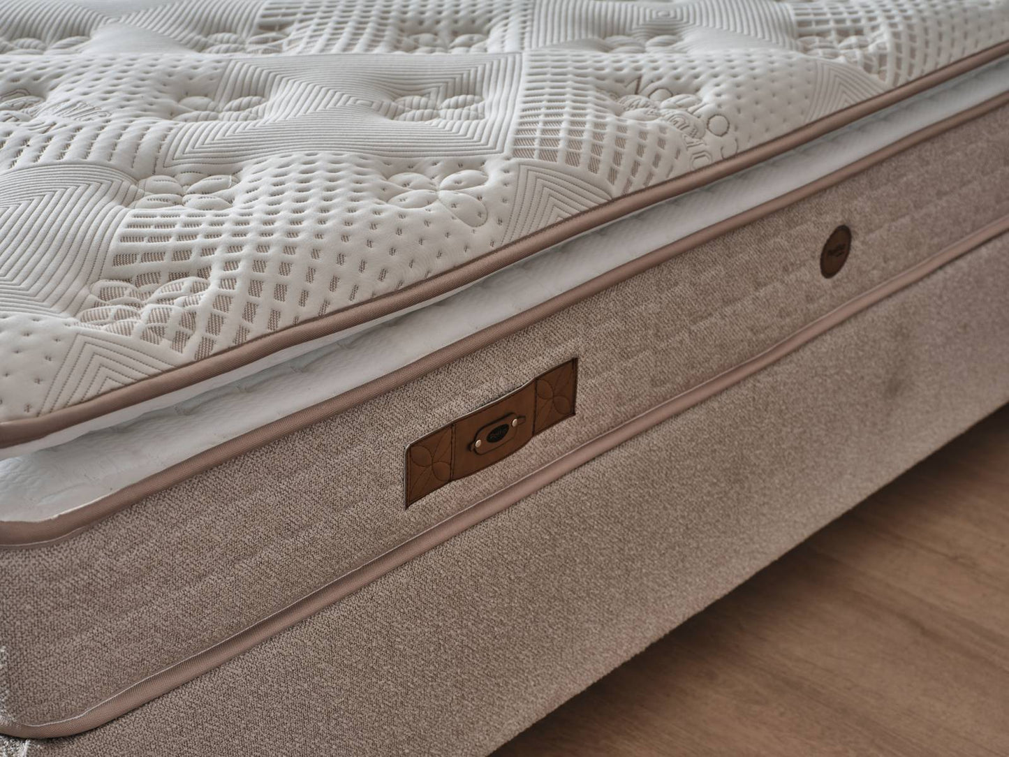 Boxspringbett Lissabon - Schlaf neu erleben - Beige