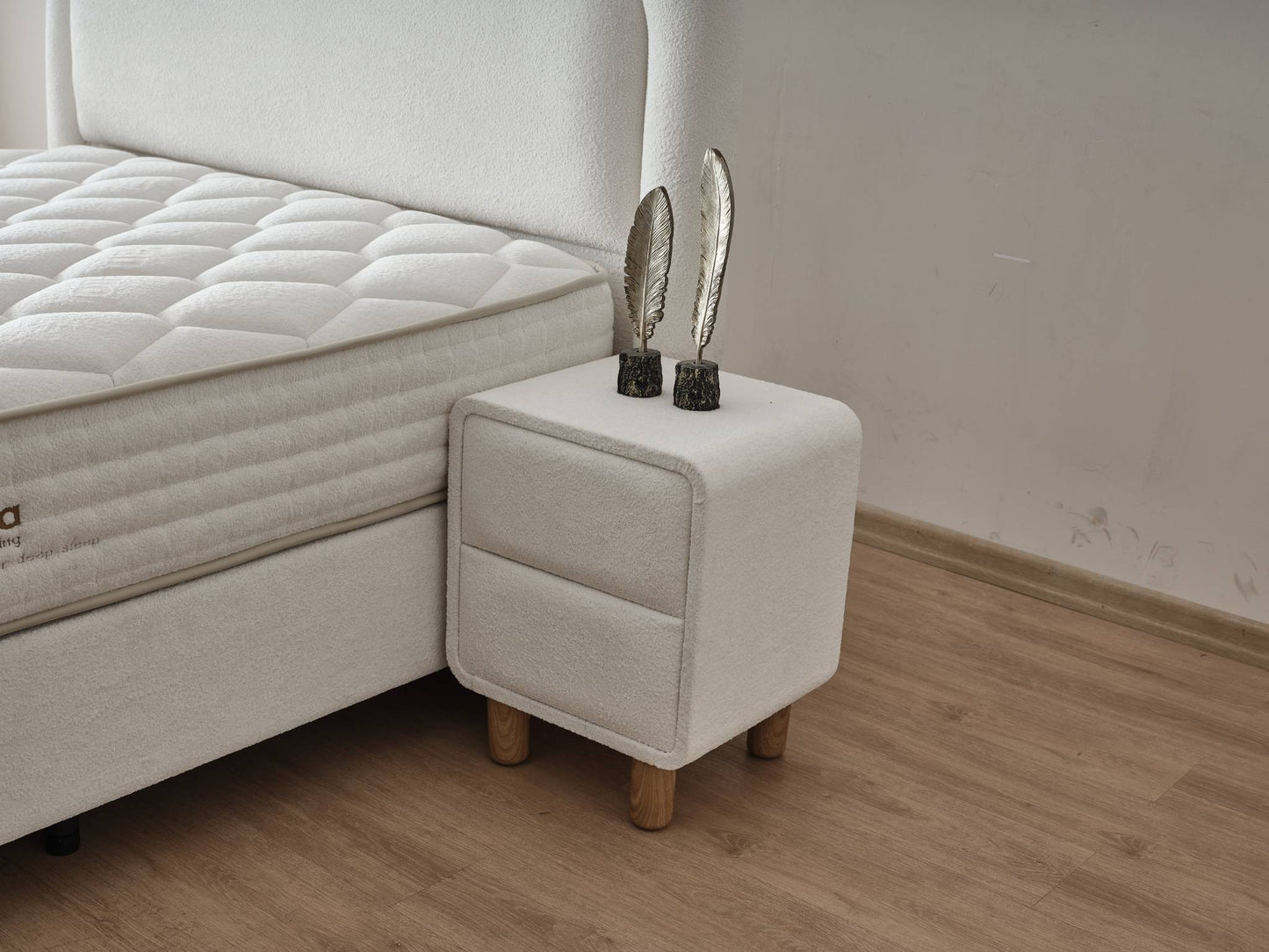 Boxspringbett Panthenol - Für tiefen Schlaf & frische Energie - Creme