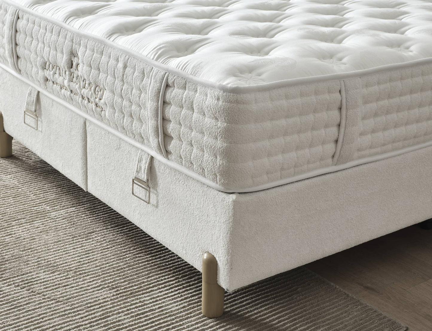 Boxspringbett Lotus Energy - Erholsamer Schlaf in seiner reinsten Form- Creme