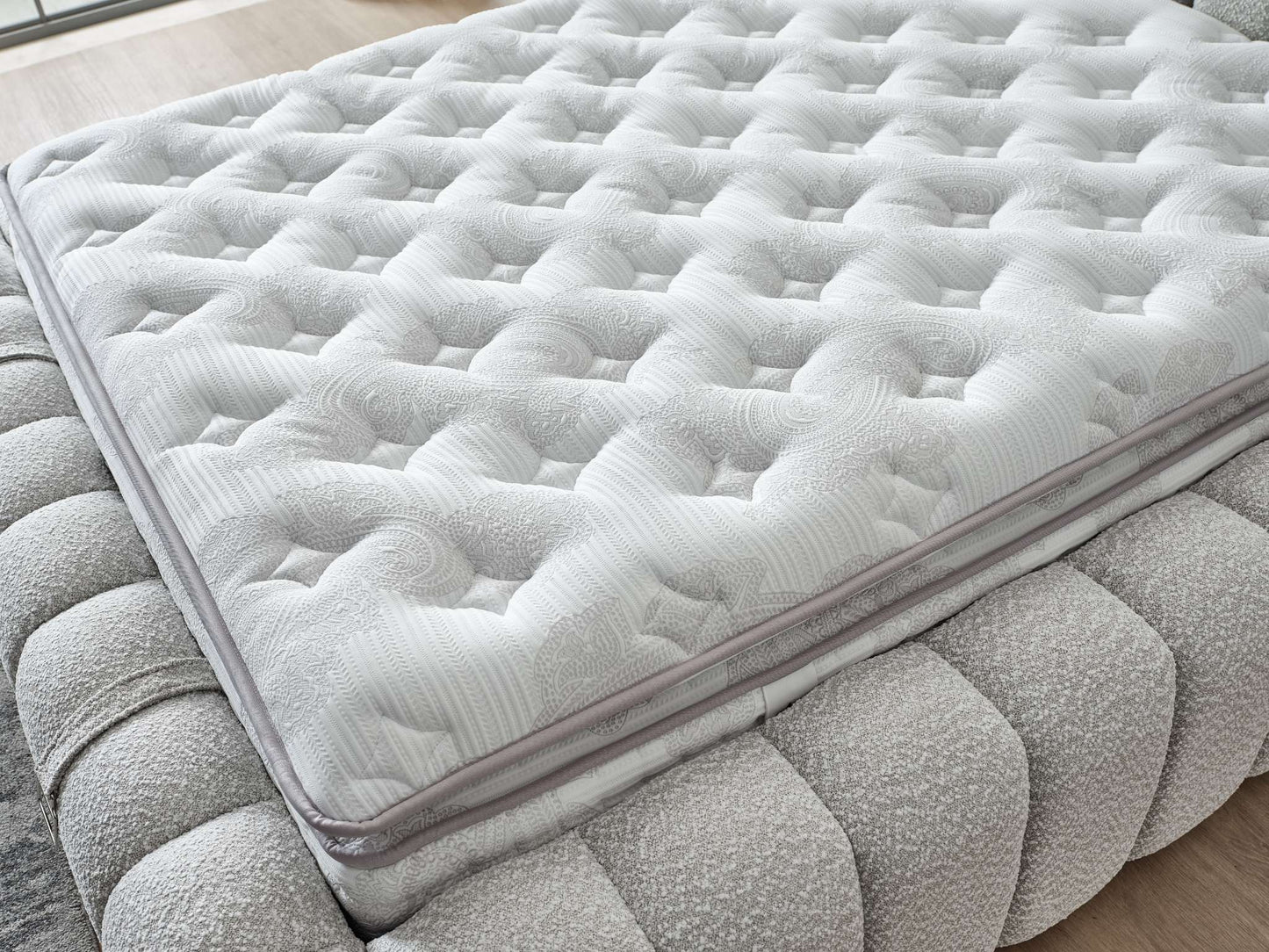 Boxspringbett Polo - Komfort, der dich umarmt - Creme-Beige