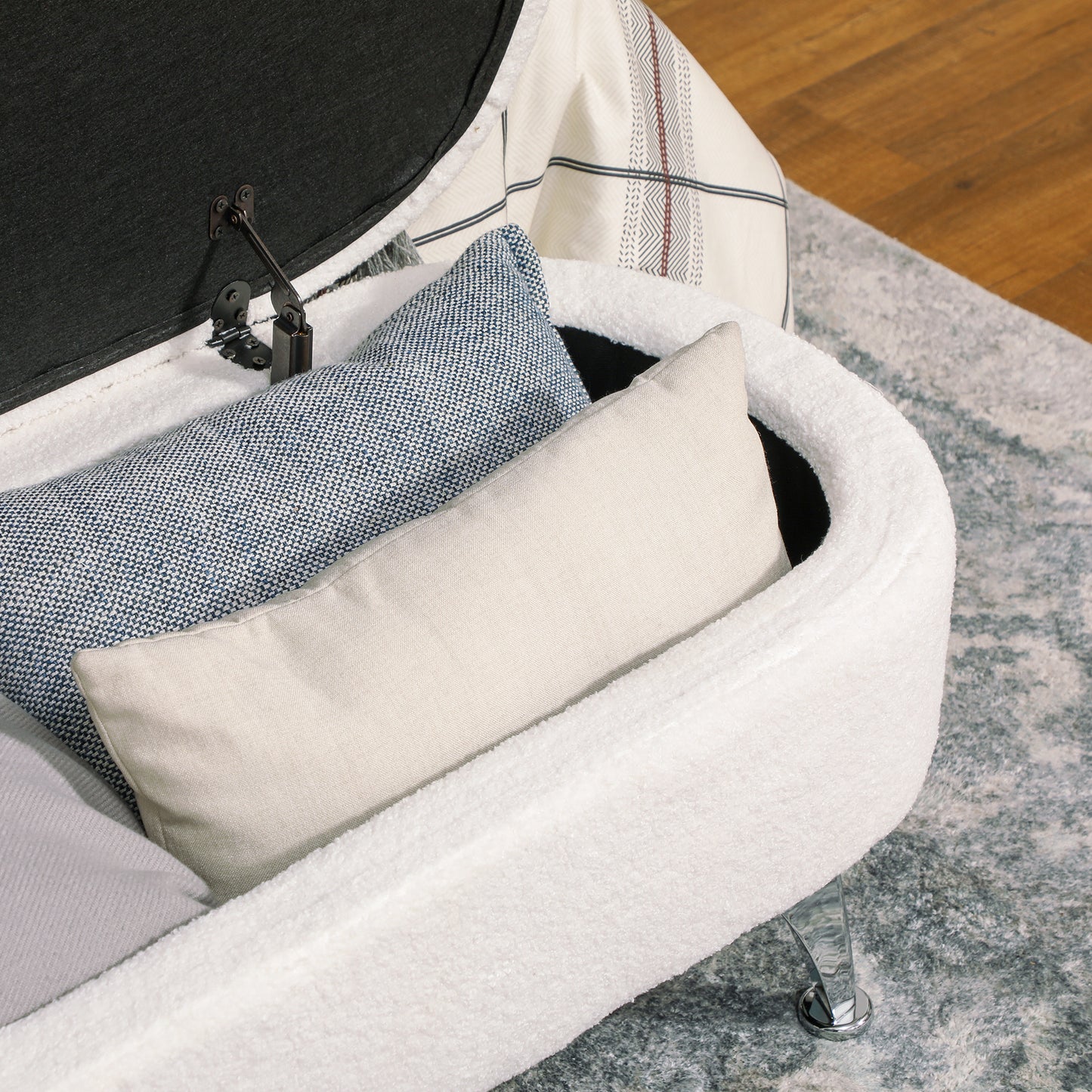 PlushStore Bench - Weiß